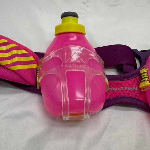 Nathan’s run/hydration belt - Picture 2 of 4